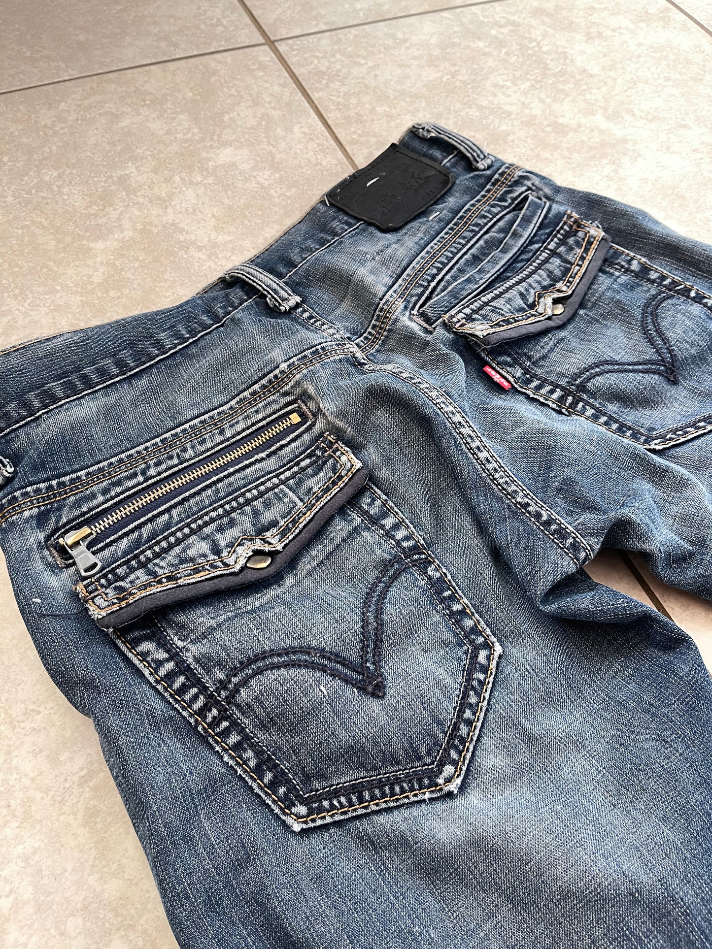 Destroyed Earth Denims (W31 L30)
